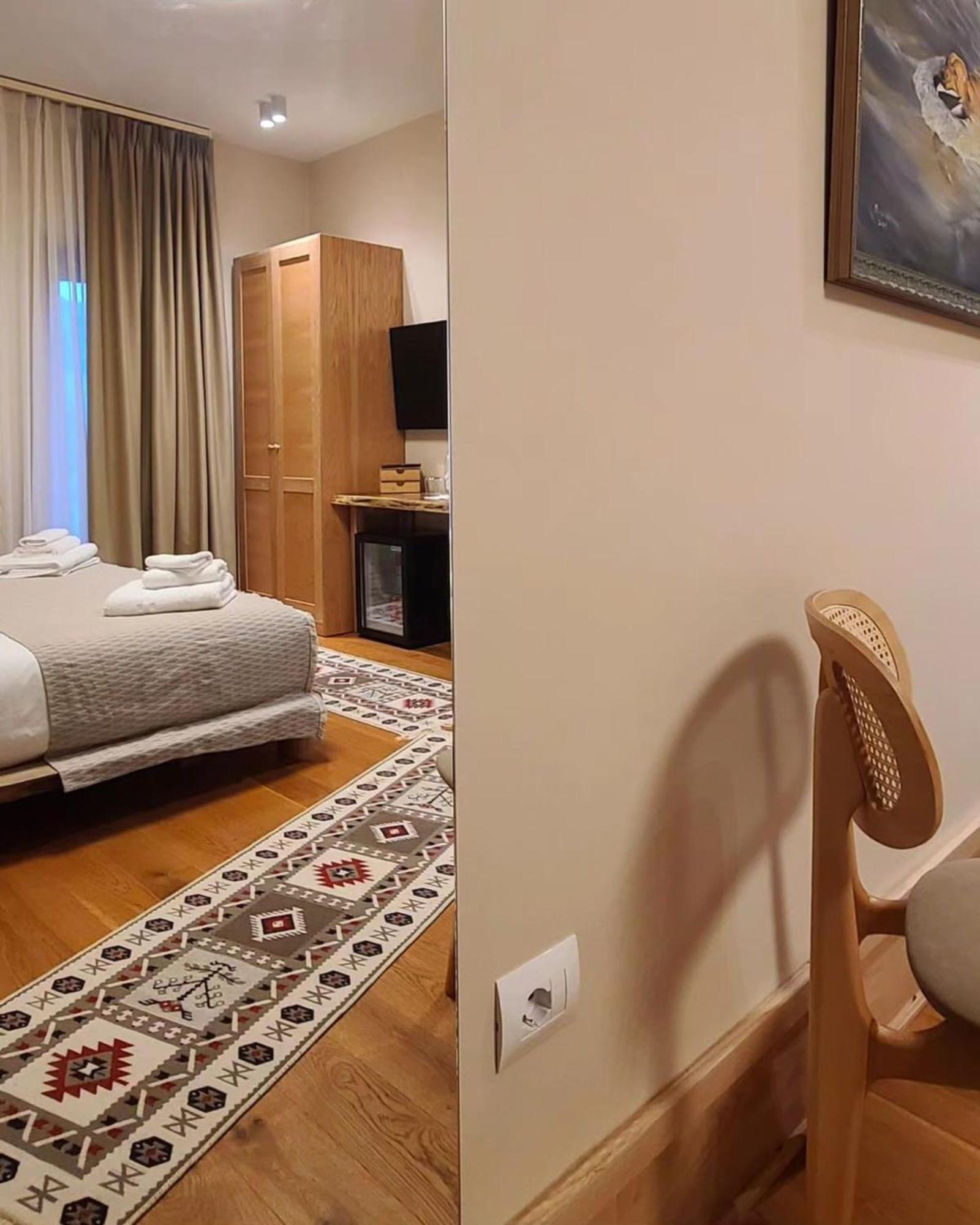 Velar Hotel Boutique Korce Exterior photo